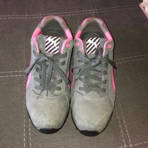 🌟MAKE OFFER🌟 Puma steel toe shoe